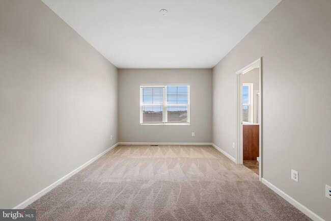 Building Photo - 303 Starry Way Dr