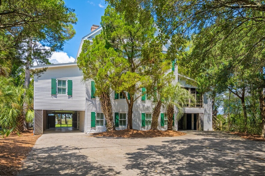 Building Photo - 496 Debordieu Blvd