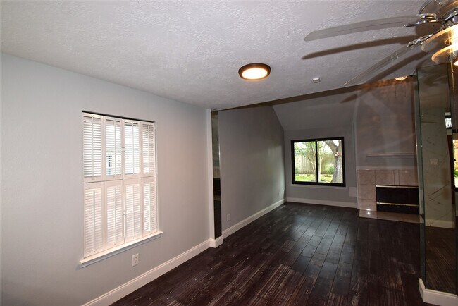 Building Photo - 21022 Creek Edge Ct