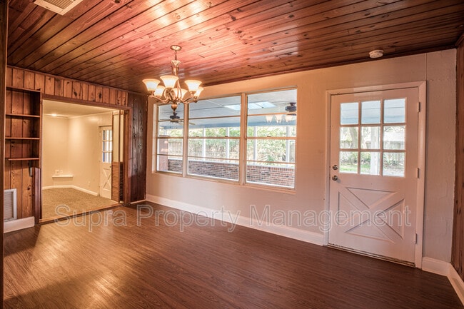 Building Photo - 1059 Glynlea Rd