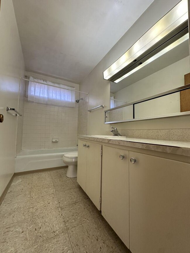 Building Photo - 2 bedroom in Billings MT 59102