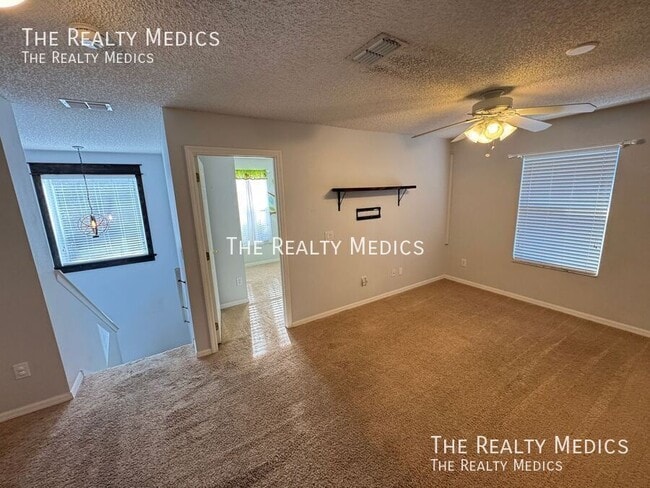 Building Photo - 2938 Daybreak Dr