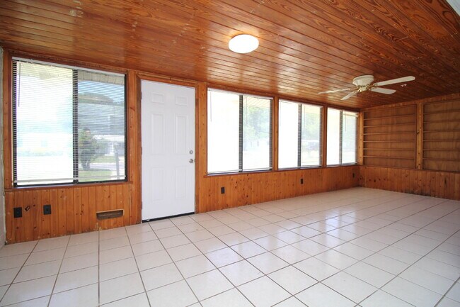 Building Photo - Flexible 3BR Home with Bonus Room, Covered Patio & Fully Fenced Yard