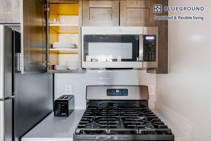 Building Photo - 1200 N Veitch St