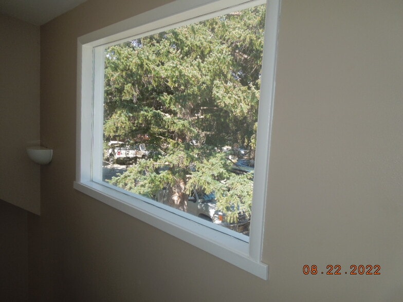 Building Photo - 1215 S 5th Ave