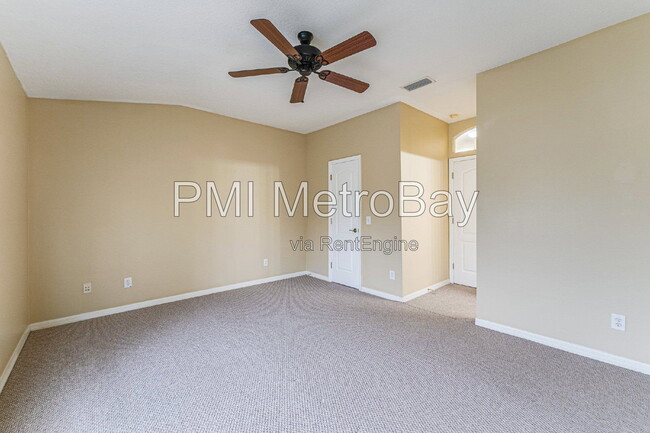 Building Photo - 15706 Fishhawk Falls Dr