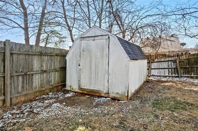 Building Photo - 2101 Blueberry Ln