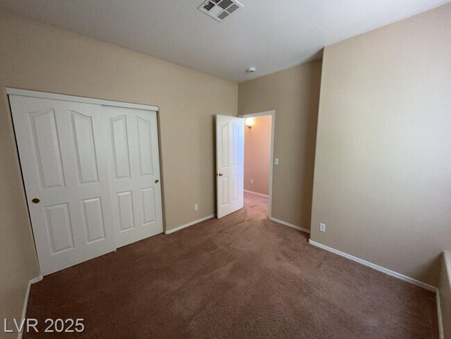 Building Photo - LIMITED TIME ONLY! 2 WEEKS FREE RENT *excludes recurring fees* Charming 3-Bedroom Oasis on Butter...