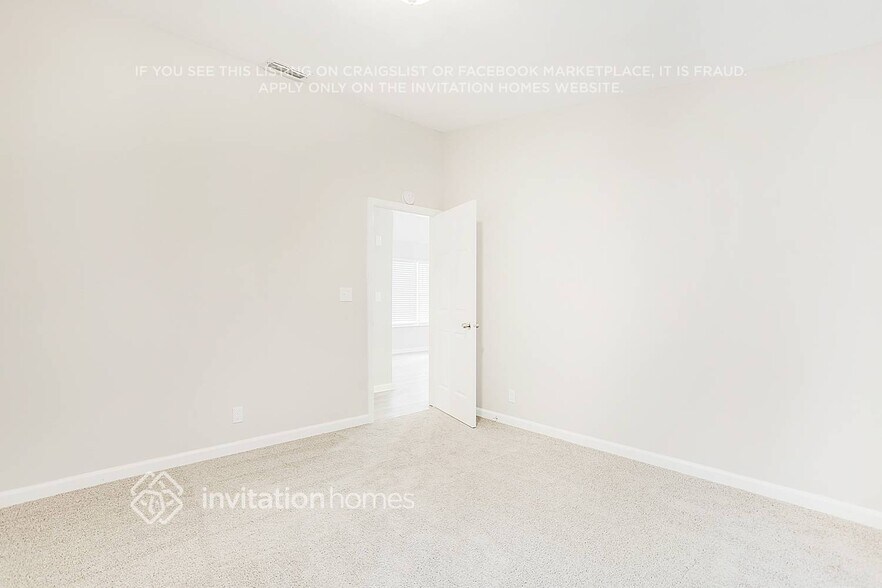 Building Photo - 738 Sheppard Rd