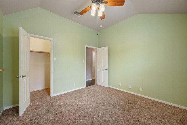 Building Photo - 1006 Shadow Valley Cove