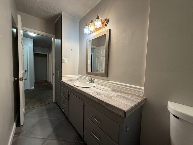 Building Photo - Scenic Home in the Heart of Ogden