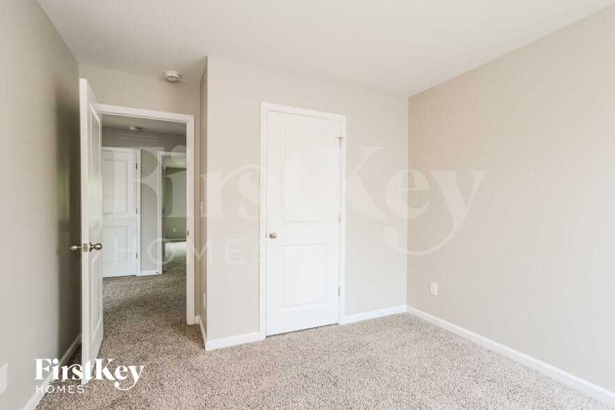Building Photo - 5615 Cobblestone Glen Dr