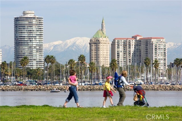 Building Photo - 800 E Ocean Blvd