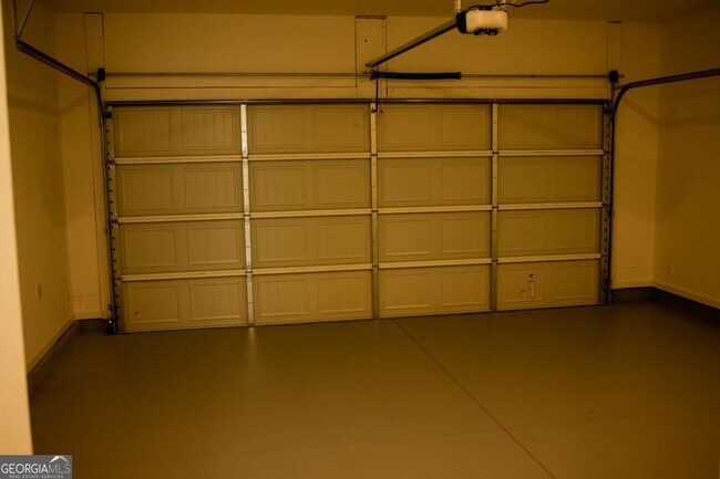 Building Photo - 484 Red Dragon Dr