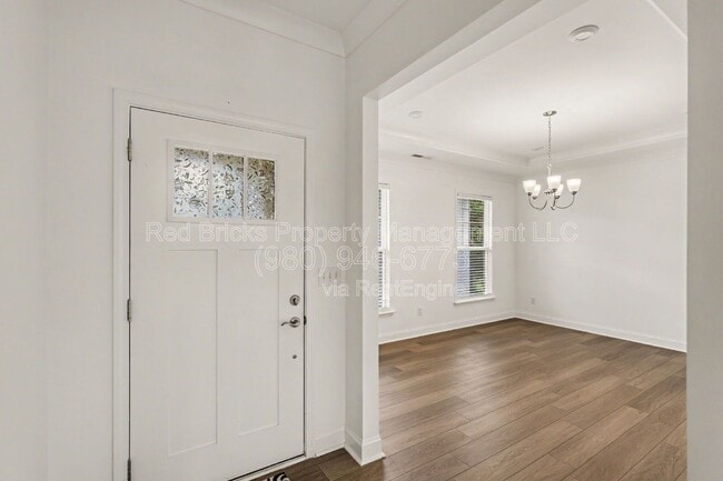 Building Photo - 15020 Sycamore Crossing Ct