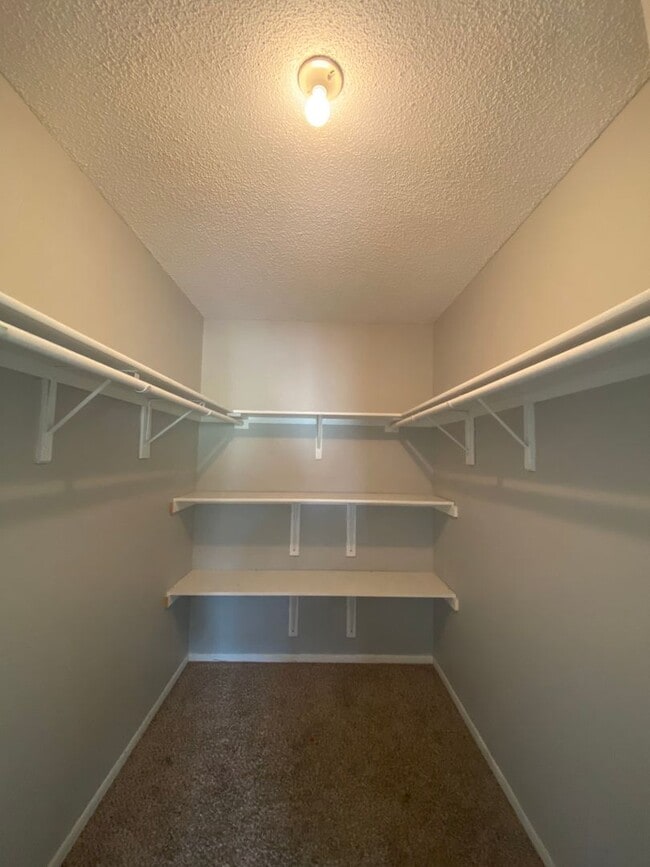 Building Photo - 2030 W Yampa St