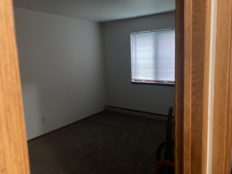 Building Photo - 10628 W Bobolink Ave