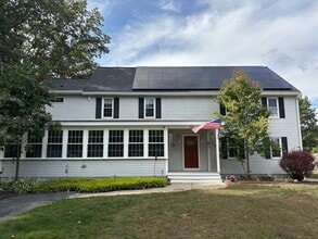 Building Photo - 10 Wilson Dr