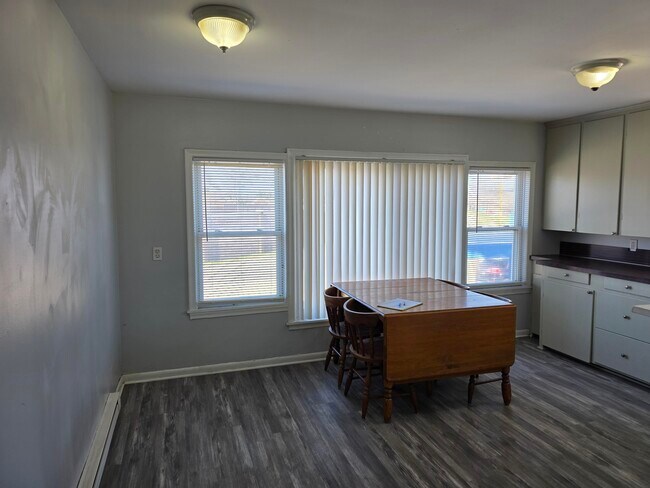 Building Photo - 22006 N Chrysler Dr