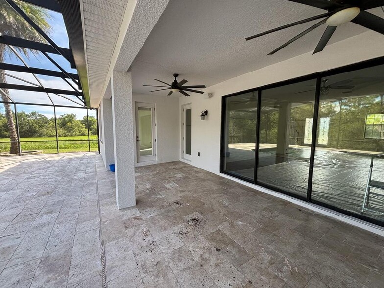 Building Photo - 14333 Bella Ln
