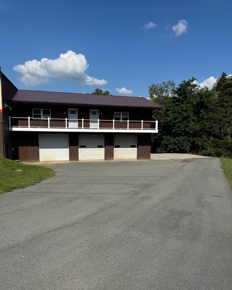 2nd Floor Access - 107 Main St