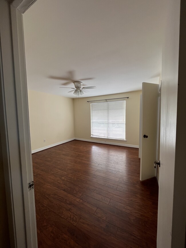 Bedroom 2 - 130 E Shasta Ave