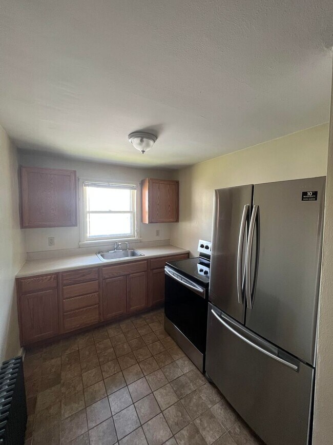 Building Photo - Spacious 1 Bedroom Near Penn State Campus, could be available for May 2026 move in!