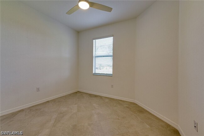 Building Photo - 2620 Vine Ave
