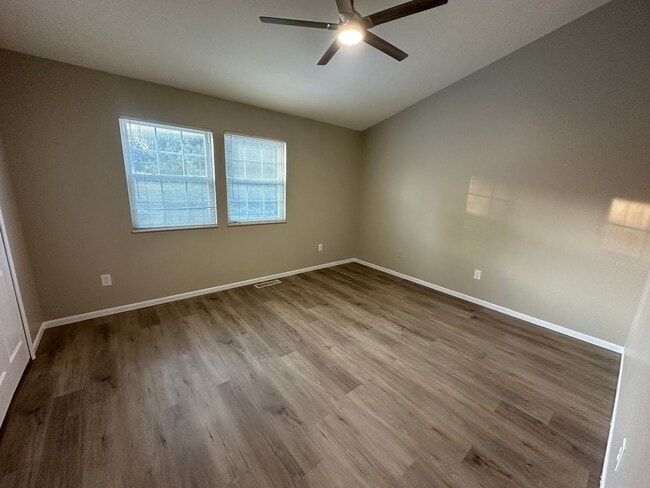 Building Photo - 6935 Tippecanoe Rd