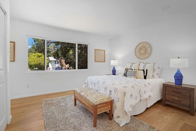 Building Photo - Fully Renovated Orinda Home for Rent, Avai...