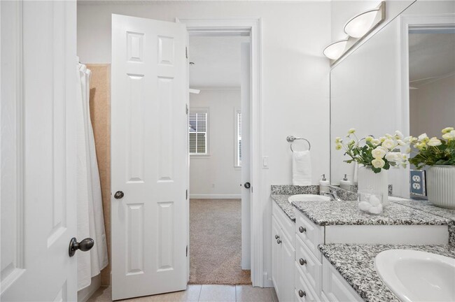 Building Photo - 3010 W Stovall St