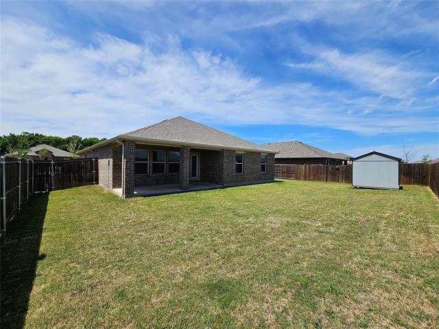 Building Photo - 2220 Rosemary Wy