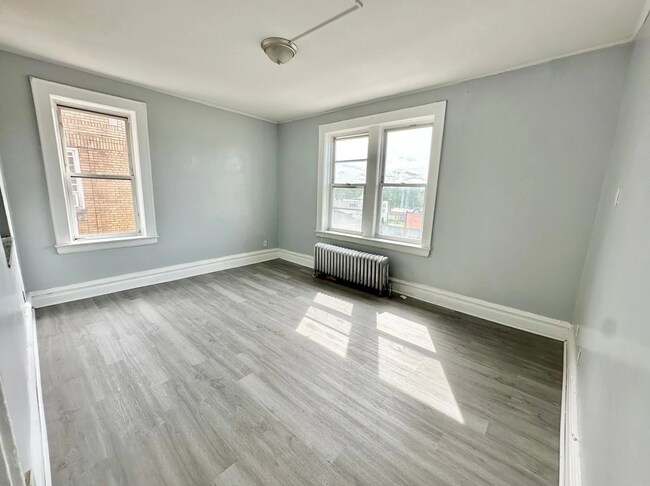 Building Photo - 94 Fairmount Terrace