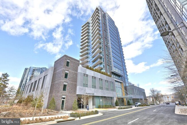 Building Photo - 7887 Jones Branch Dr