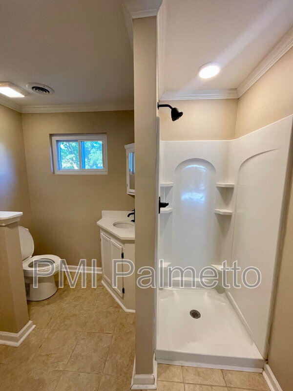 Building Photo - 4716 Palm Tree Ln