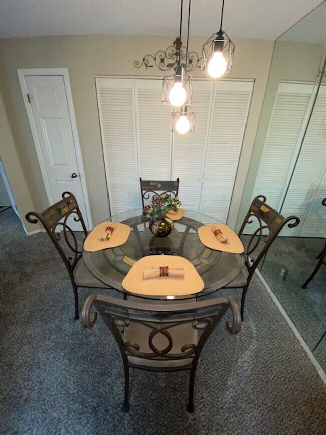 Building Photo - 1 Bedroom Laughlin Condo located in South Bay