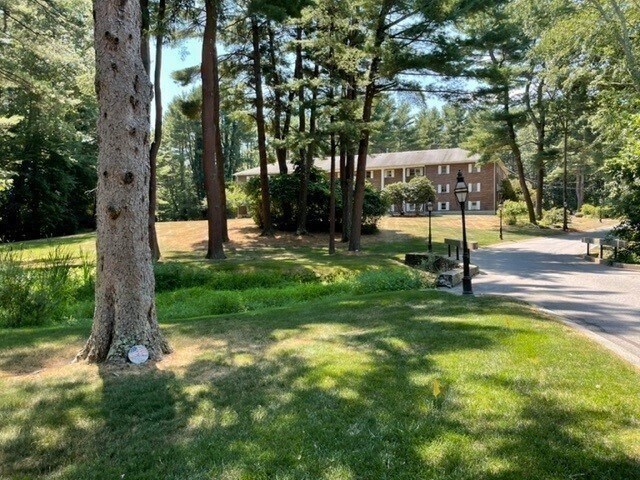 Building Photo - 420 Great Rd