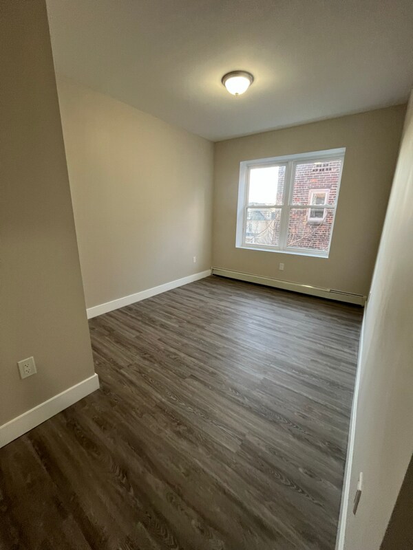 Building Photo - 856 S 16th St