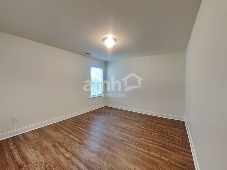 Building Photo - 1370 Ashlyn Ct