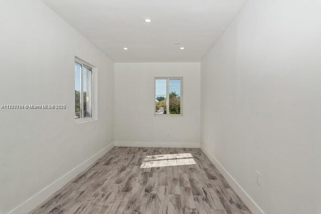 Building Photo - 2275 NW 30th St