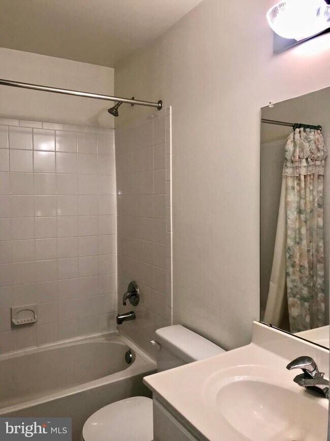 Building Photo - 2604 Delancey Way