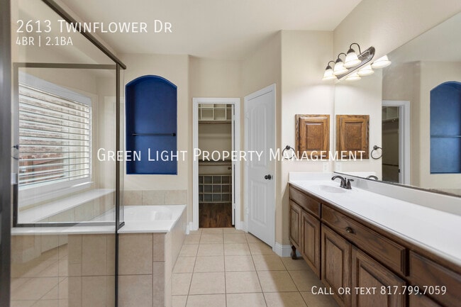 Building Photo - 2613 Twinflower Dr