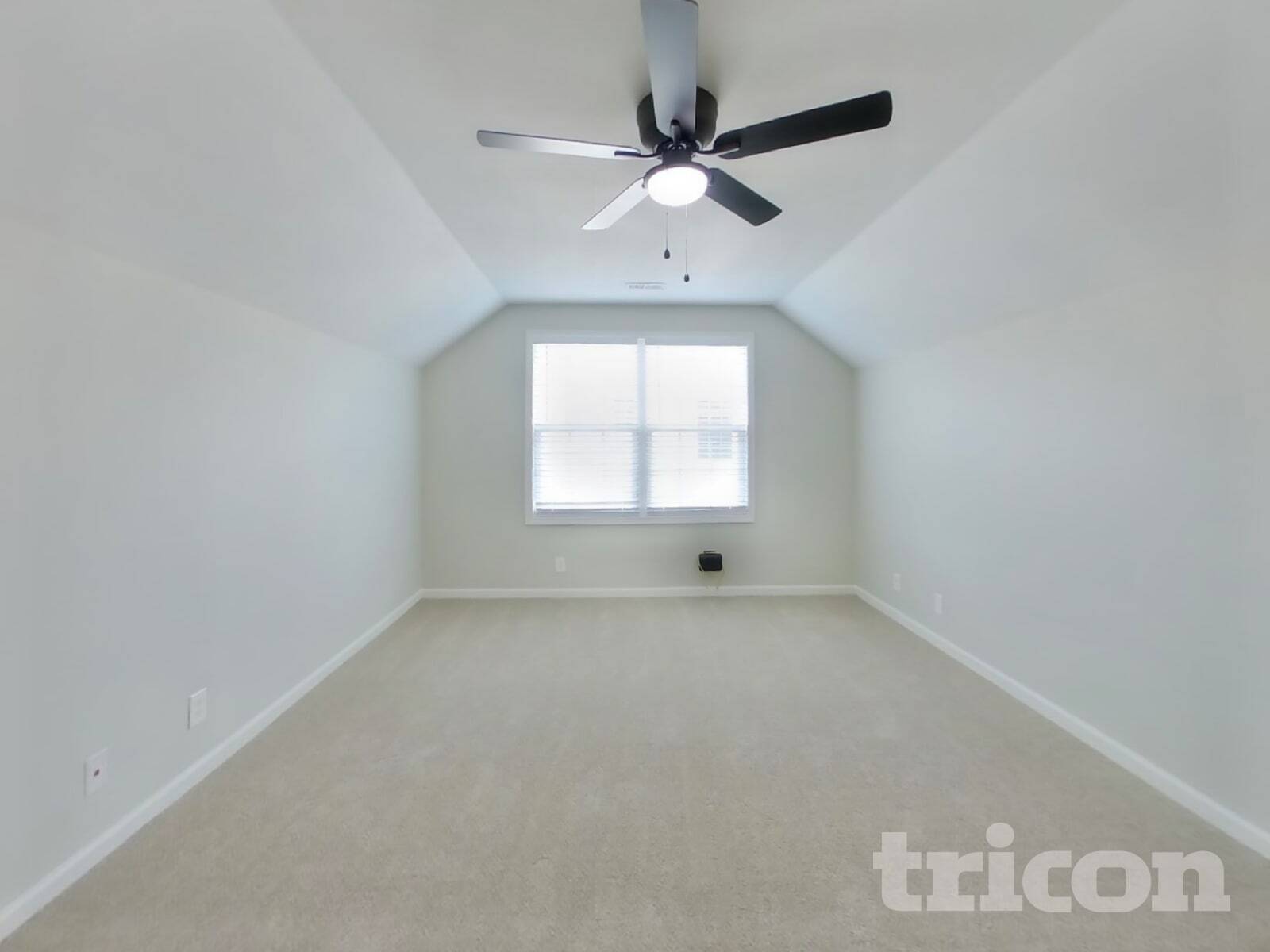 Building Photo - 1073 Castlerock Dr