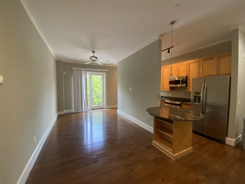 Building Photo - 1221 Bower Pky