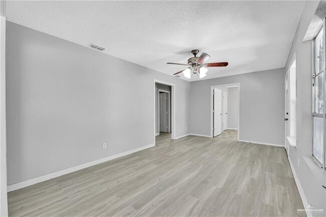 Building Photo - 4913 S 26th St