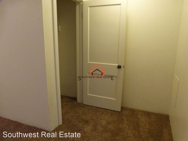 Building Photo - 2 br, 1 bath House - 600 Sheldon