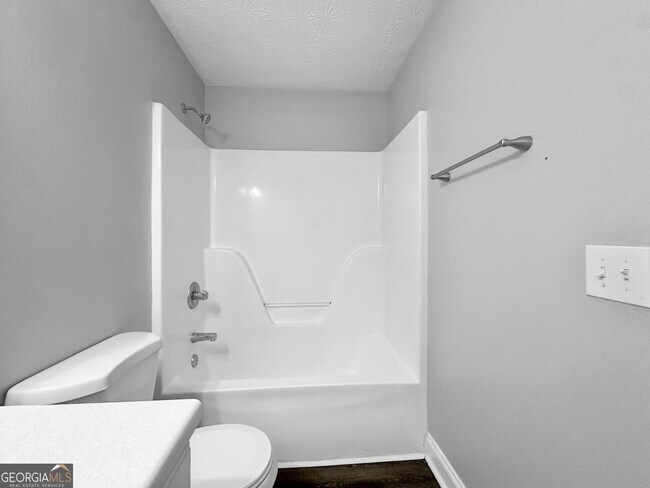 Building Photo - 5087 Limerick Ln