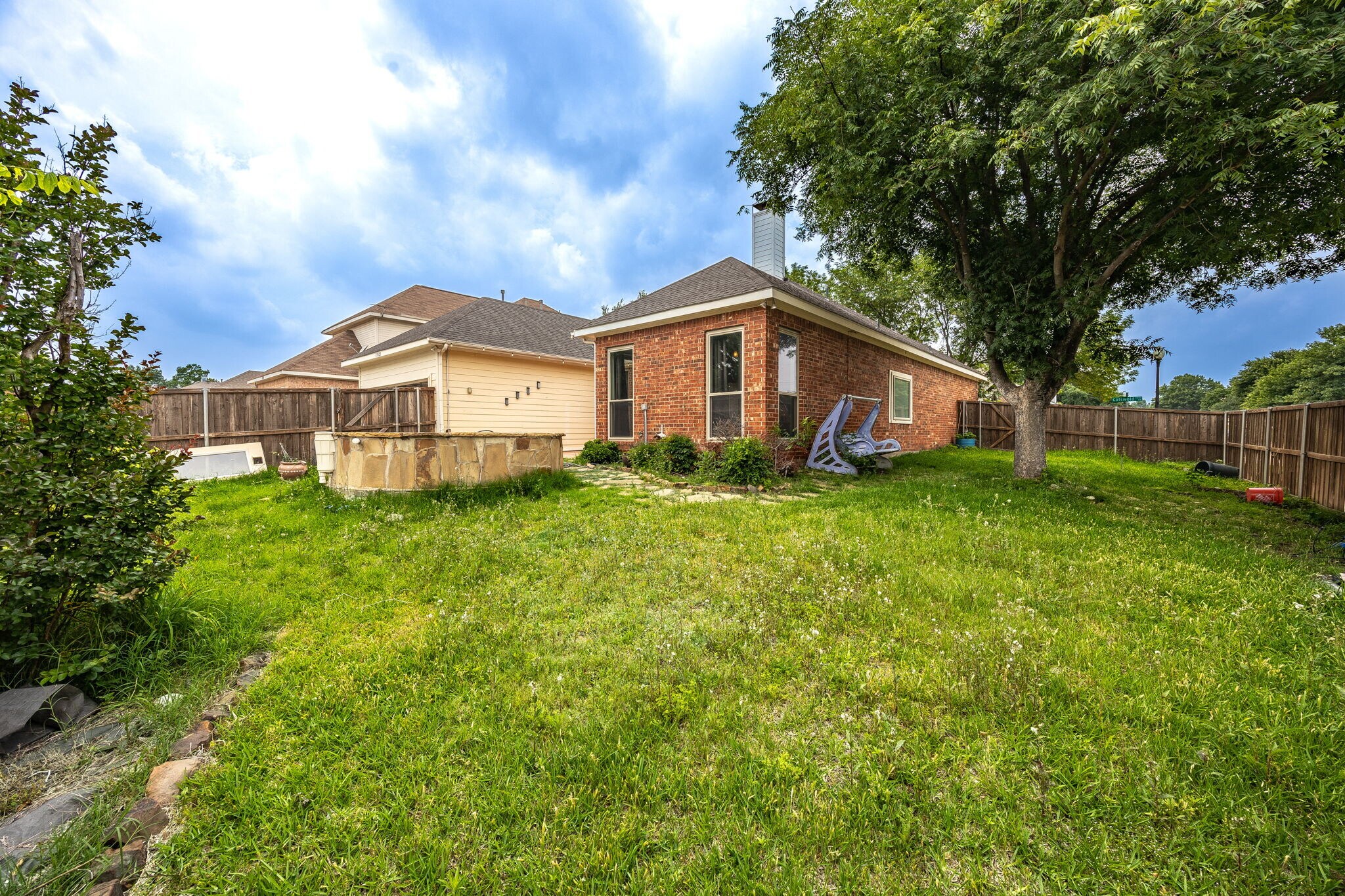 Building Photo - 11821 Cotswold Dr