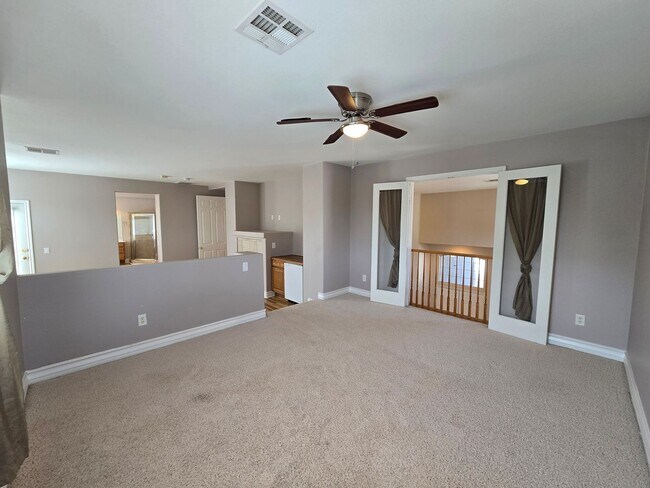 Building Photo - An Amazing NW Home! Over 3300 sq ft w/ pool & spa! Must see!