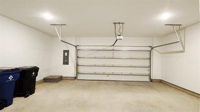 Building Photo - 9029 Scarp Hl Ln